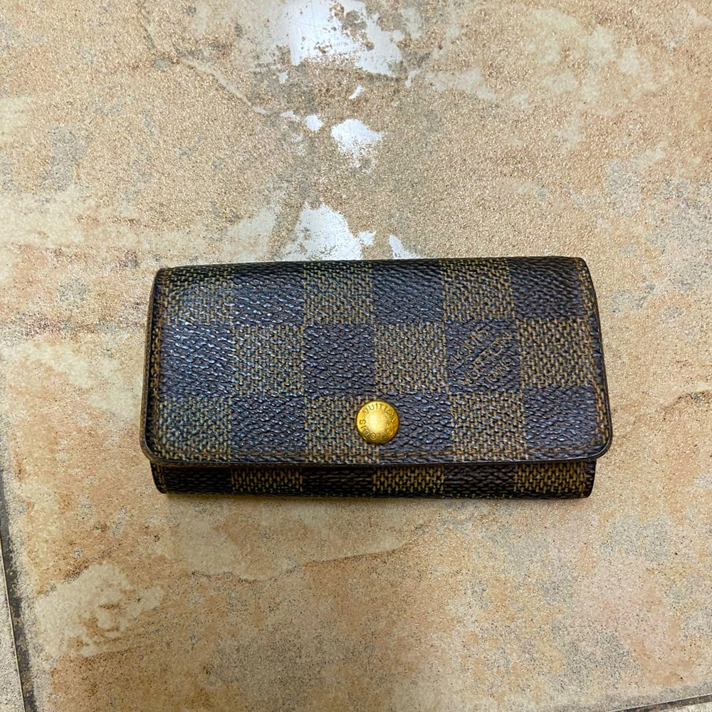 Louis Vuitton Damier Key Holder
